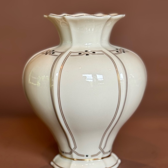 Lenox Vase "Vanguard Collection" 1990's Raised dots, Art Deco motif  7" T - Picture 5 of 11